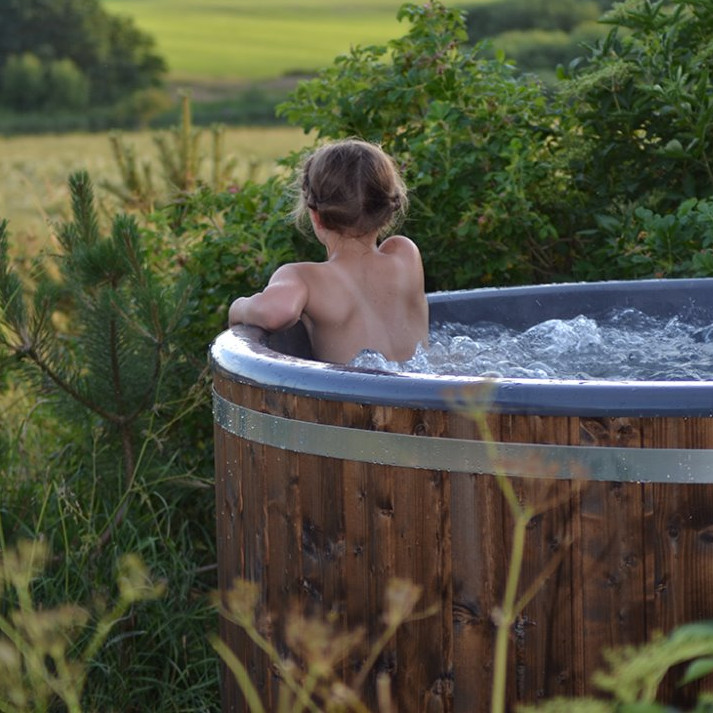 Vildmarksbad med indvendig ovn & luftjacuzzi