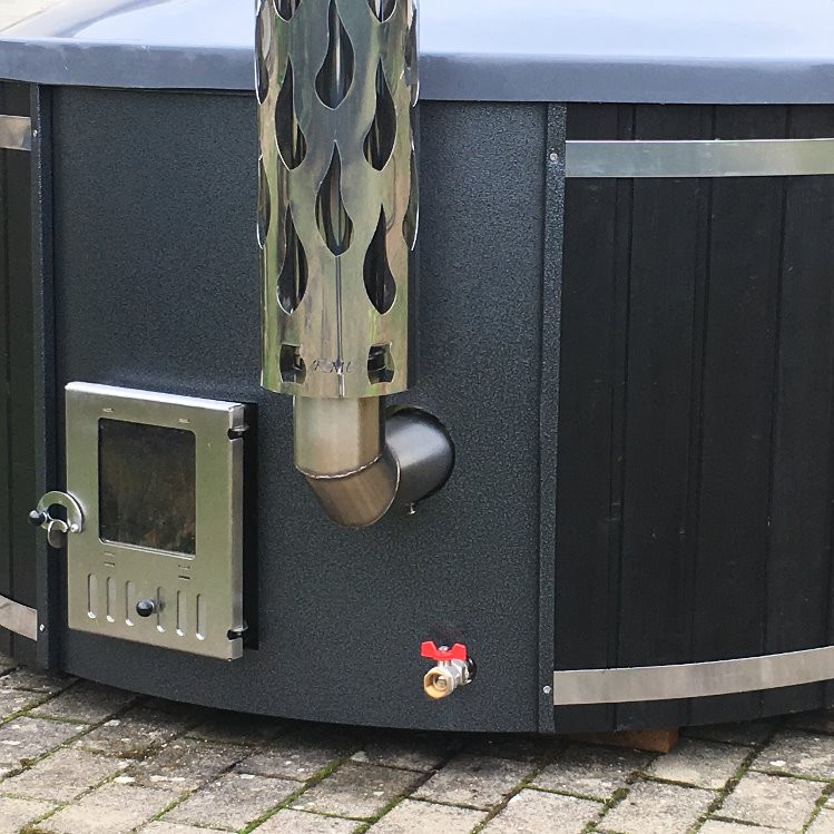Vildmarksbad med indvendig klorovn (AISI 316) & vandjacuzzi